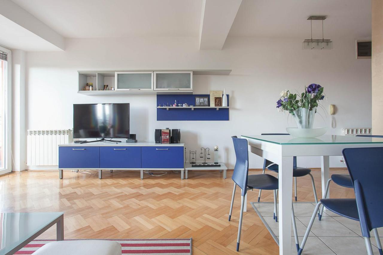 Red Apartment Skopje Luaran gambar