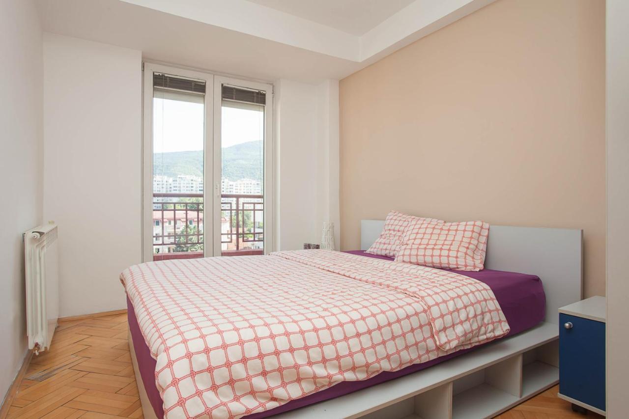 Red Apartment Skopje Luaran gambar